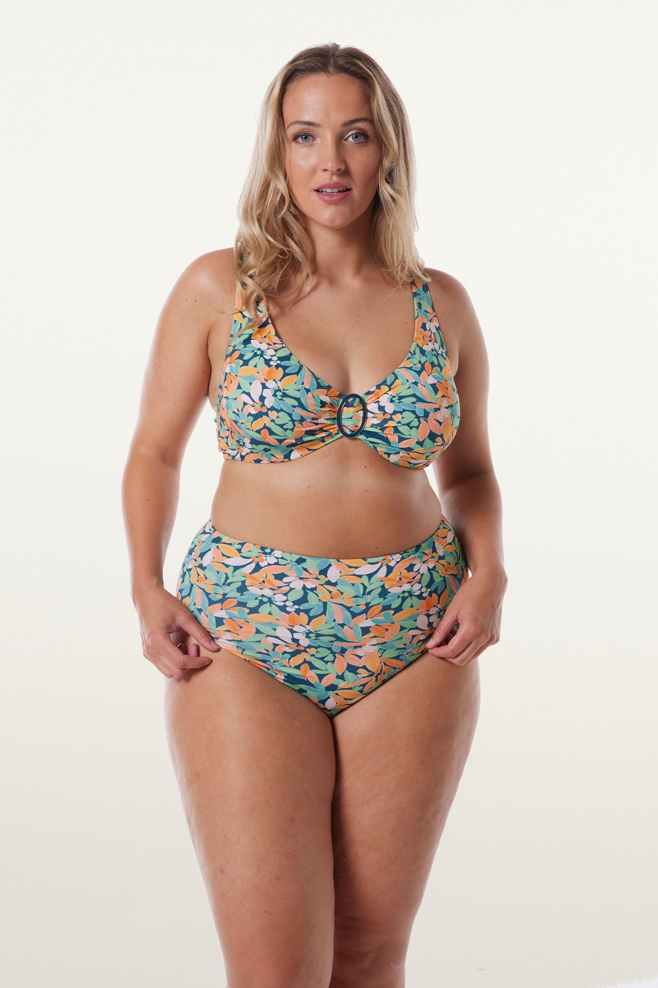 FIZZ Underwired bikini top
