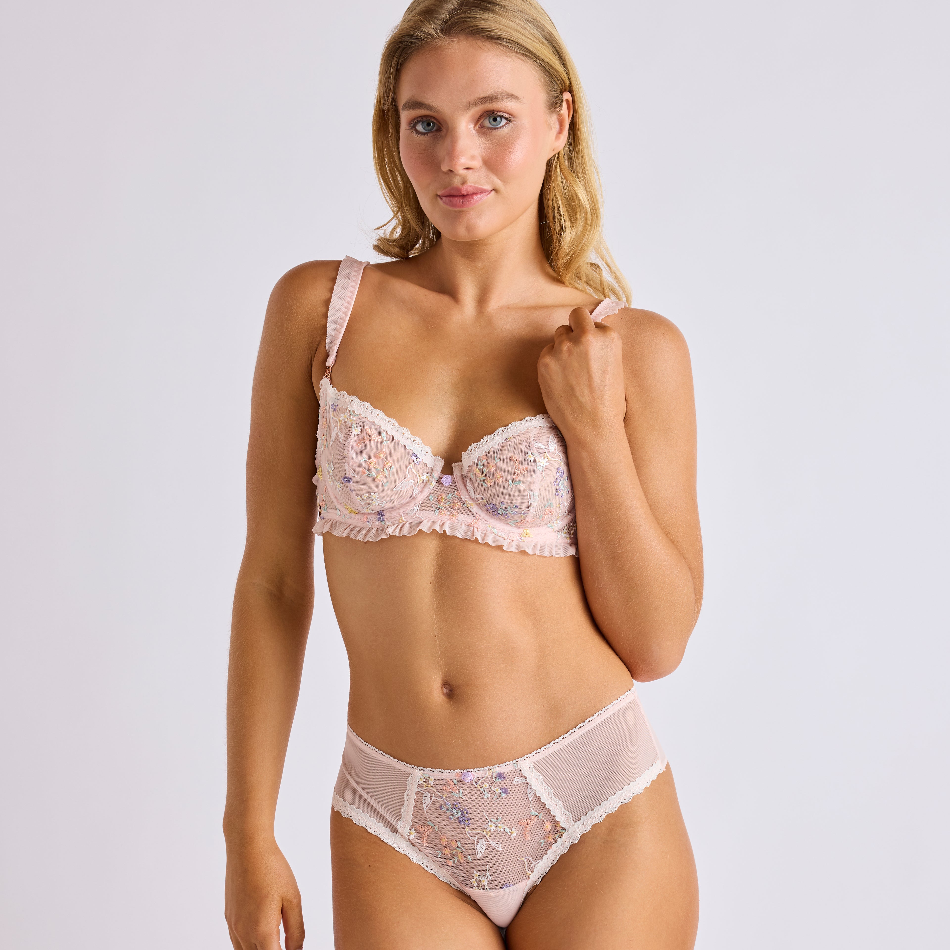 SHORTY TANGA TULLE BRODÉ POUDRE | CALINE