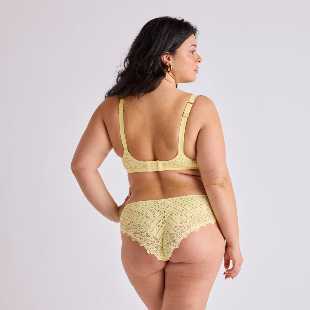 SLIP GRANDE TAILLE DENTELLE FLORALE | POETESSE