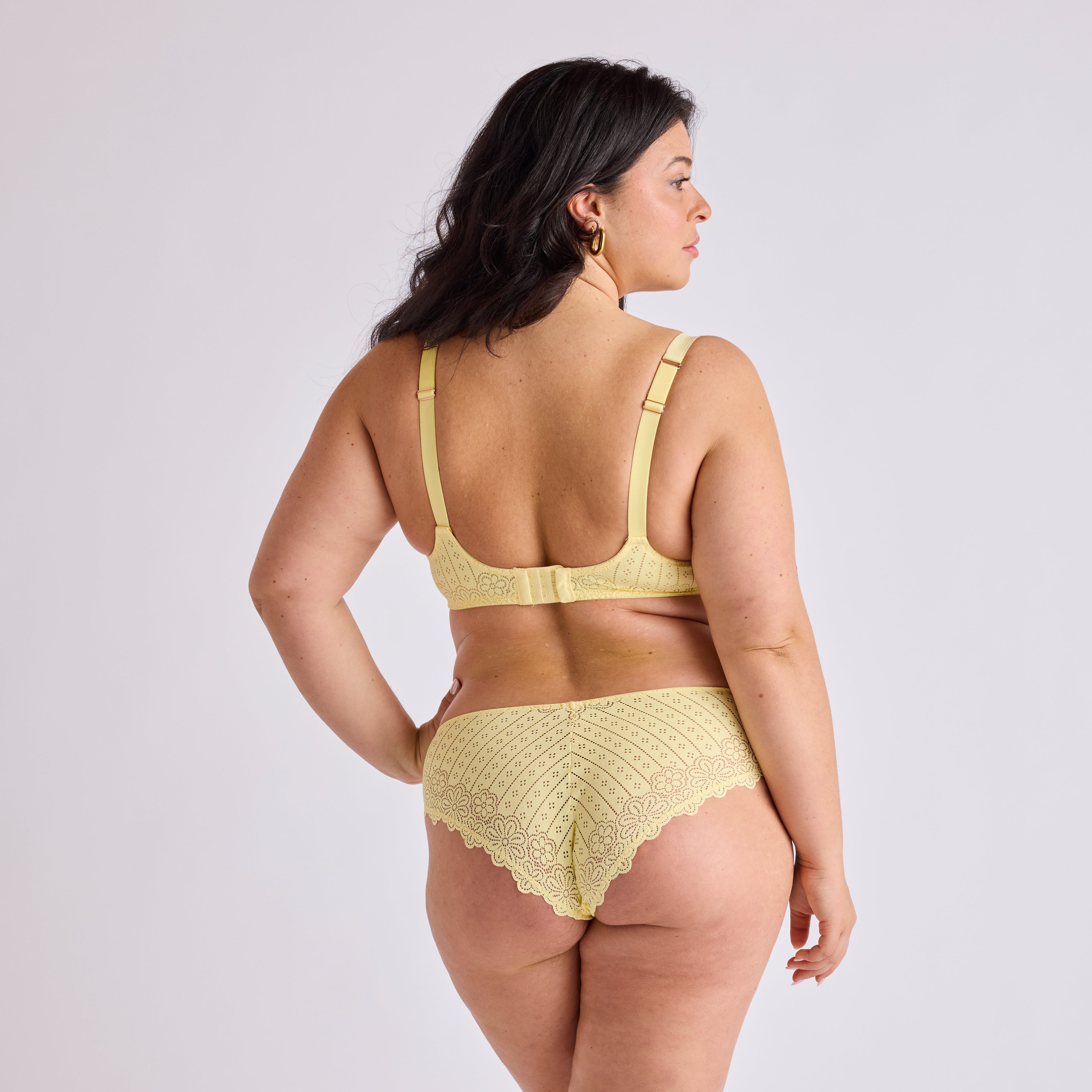 SLIP GRANDE TAILLE DENTELLE FLORALE | POETESSE